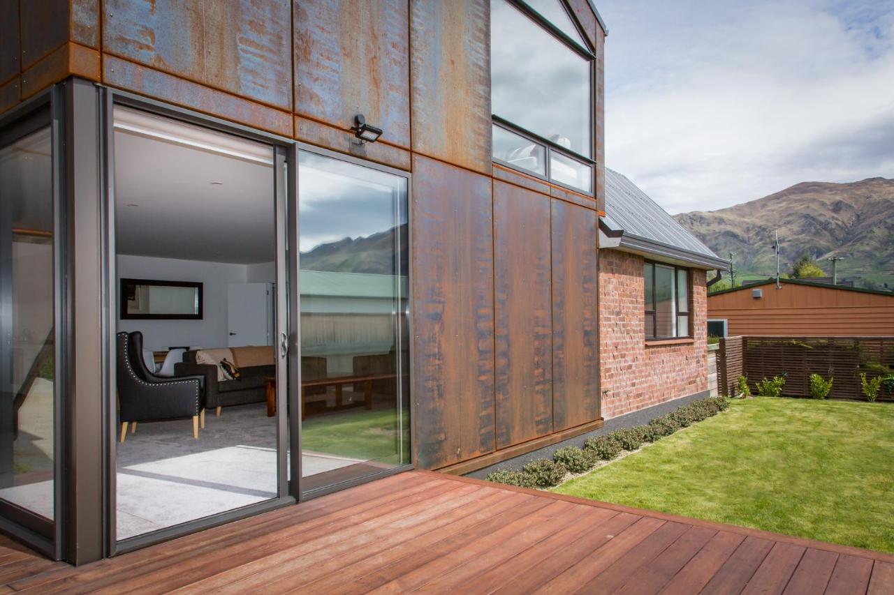 Villa Rusted Charm Wanaka Esterno foto